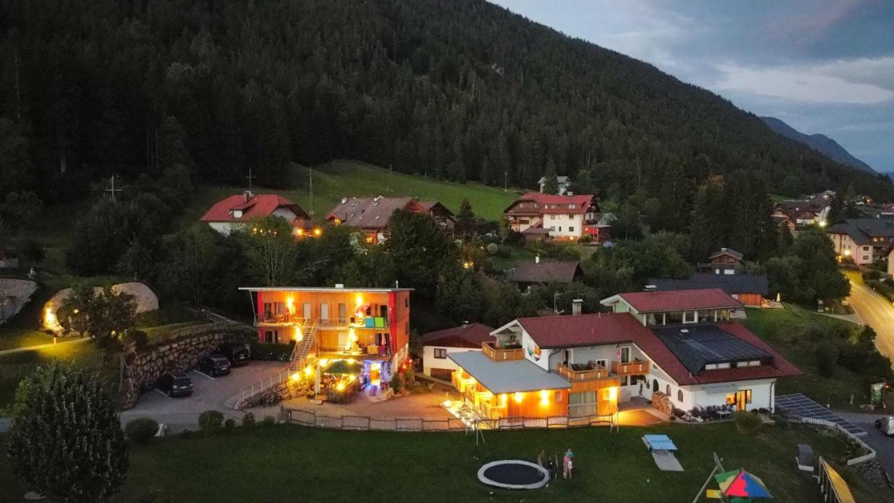 Erdhaeuser Und Apartments Mit Seeblick Und Alleinlage Weissensee Εξωτερικό φωτογραφία